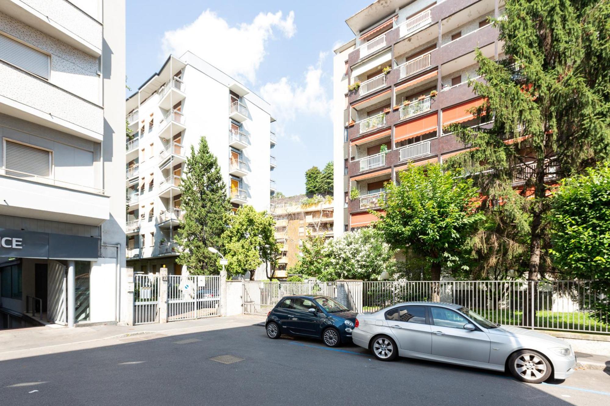 Ca' Granda M5 & Bicocca - Apartment With Parking Милан Экстерьер фото